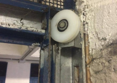 cambio cuscinetto porta garage.2. jpg