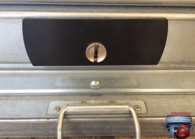 installazione defender per proteggere serratura della serranda